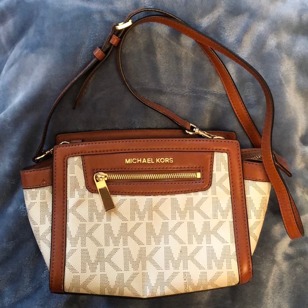 Michael Kors crossbody bag
